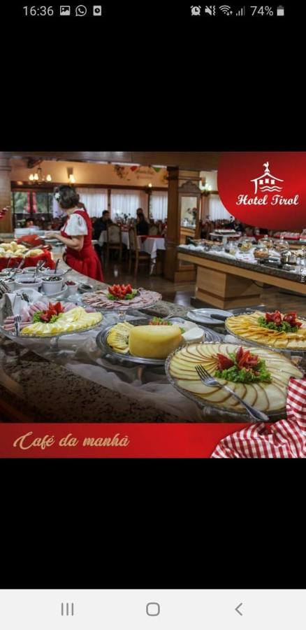 Hotel Tirol Treze Tílias Exteriör bild