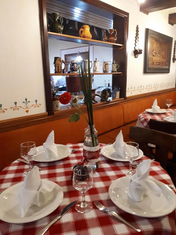 Hotel Tirol Treze Tílias Exteriör bild