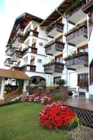 Hotel Tirol Treze Tílias Exteriör bild