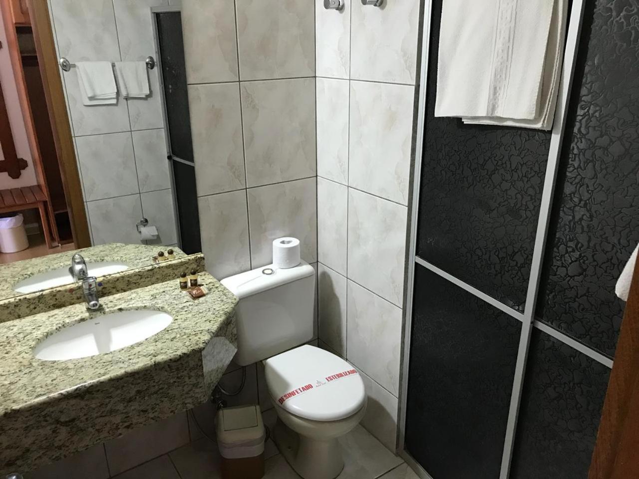 Hotel Tirol Treze Tílias Exteriör bild