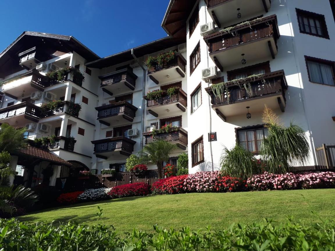Hotel Tirol Treze Tílias Exteriör bild