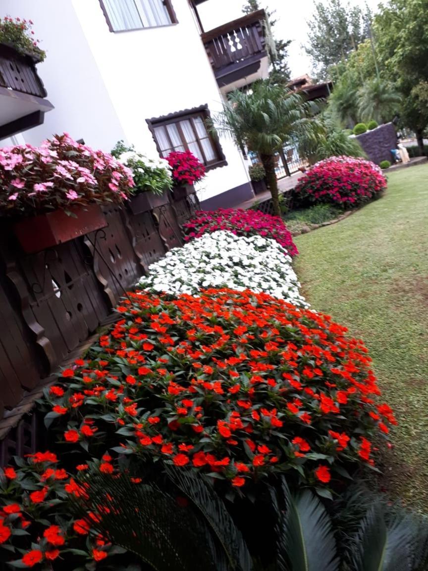 Hotel Tirol Treze Tílias Exteriör bild